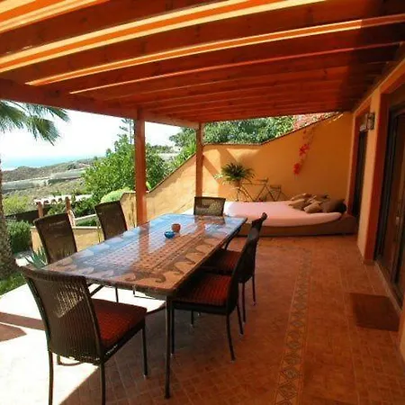 Casa Alhambra Mit Gemeinschaftlichem Pool Casa vacanze Guía de Isora
